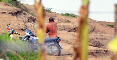 Đàn ông Việt cũng ham hố khỏa thân... vì môi trường