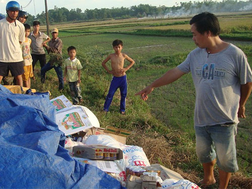 Tông chết người, tài xế ô tô “bốc hơi”