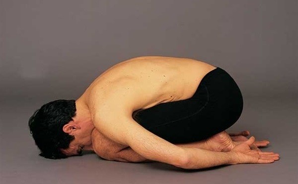 10 tư thế yoga giúp giảm triệu chứng lo âu 2
