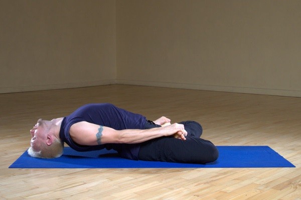 10 tư thế yoga giúp giảm triệu chứng lo âu 10