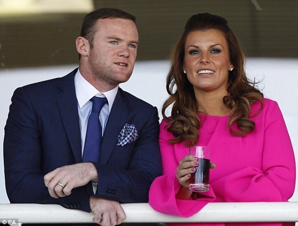
	Rooney hiện tại trông "khá hơn hẳn" hồi bị bệnh hói đầu