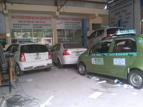 Tài xế taxi cũng thích... lộ 'hàng'