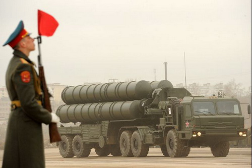 Israel dọa bắn tàu Nga chở tên lửa S-300 đến Syria