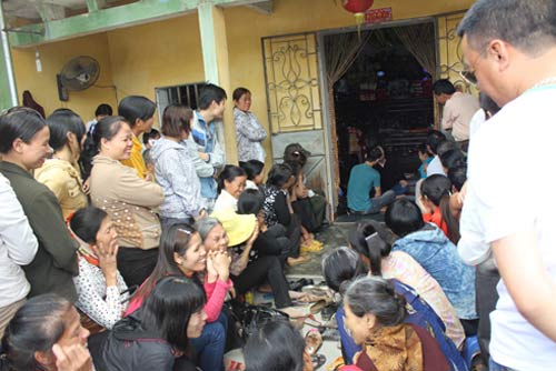 Sự thật chuyện vong nhập hàng ngày vào 'cô đồng' Sinh