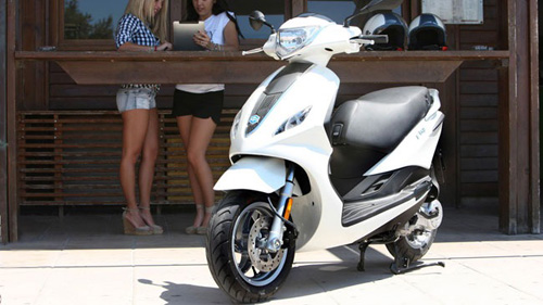 Piaggio Fly mới ra mắt thị trường với giá 2.000 USD