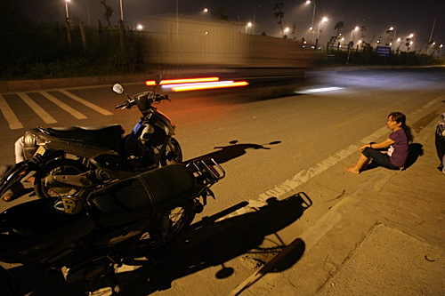 'Đinh tặc' lại rộ lên ở đại lộ dài nhất Việt Nam