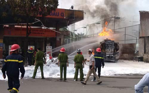 Chân dung lính cứu hỏa đứt ruột vì dập lửa