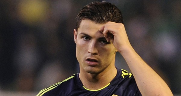 Rao bán biệt thự, Ronaldo khiến fan Real Madrid hoang mang tột độ 7