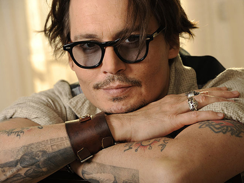 Tại sao phụ nữ lại mê mệt anh chàng cướp biển Johnny Depp?