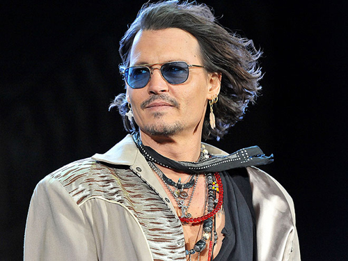 Tại sao phụ nữ lại mê mệt anh chàng cướp biển Johnny Depp?