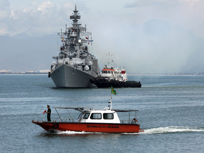 Chiến hạm Ấn Độ đến Việt Nam là ‘thông điệp ngầm’ gửi Trung Quốc