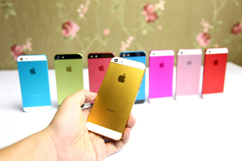 
	Bộ vỏ iPhone 5 nhiều màu sắc có chất lượng sơn giống hệt như vỏ màu trắng và đen chính hãng