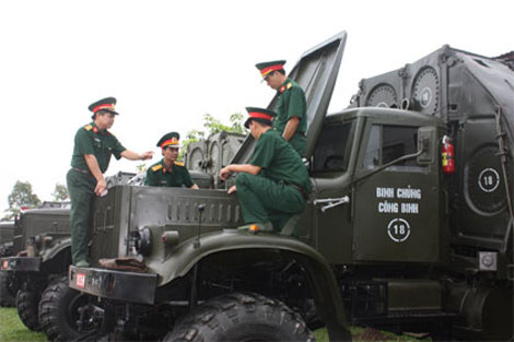 Việt Nam cải tiến ô tô quân sự tiết kiệm xăng