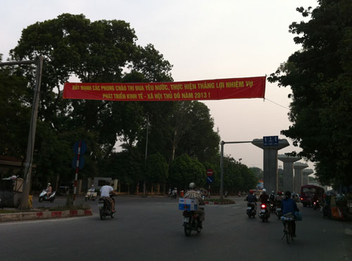 Hà Nội: Băng rôn tuyên truyền sai chính tả 
