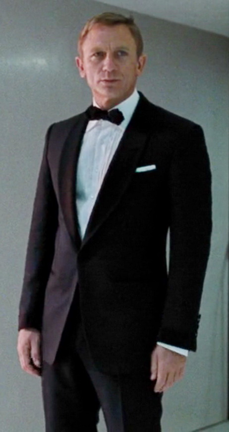 Mặc tuxedo lịch lãm như điệp viên 007