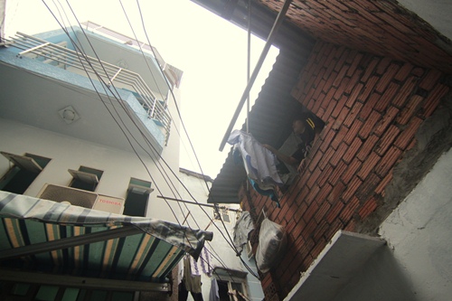 Cuộc sống bên trong ngôi nhà... 2,4m2 ở Sài Gòn