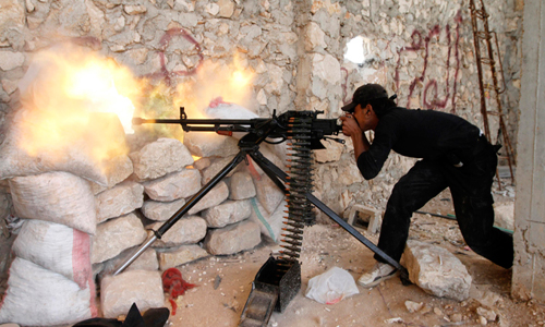 Quân nổi dậy Syria ở thành phố Aleppo - Ảnh: Reuters