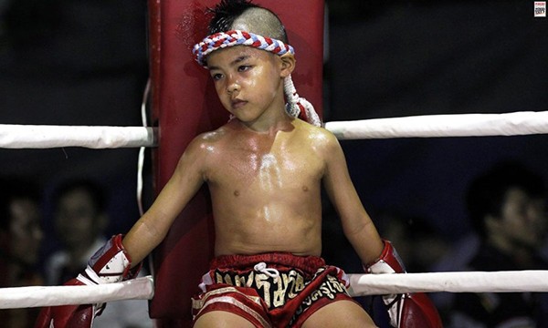 Tuổi thơ khắc nghiệt của những "tiểu võ sĩ" Muay Thai 4