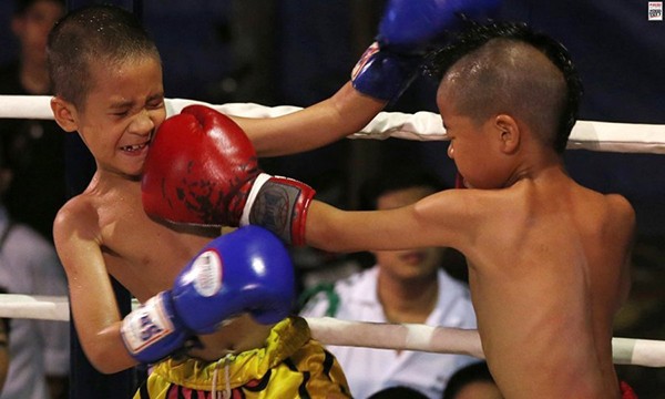 Tuổi thơ khắc nghiệt của những "tiểu võ sĩ" Muay Thai 13