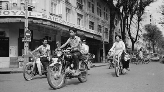 Rất dễ bắt gặp chiếc Honda 67 trên đường phố Sài Gòn xưa