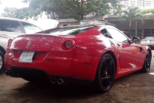 Siêu xe 'hàng độc' Ferrari 599 GTB xuất hiện ở Sài Gòn