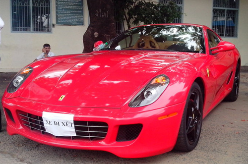 Siêu xe 'hàng độc' Ferrari 599 GTB xuất hiện ở Sài Gòn
