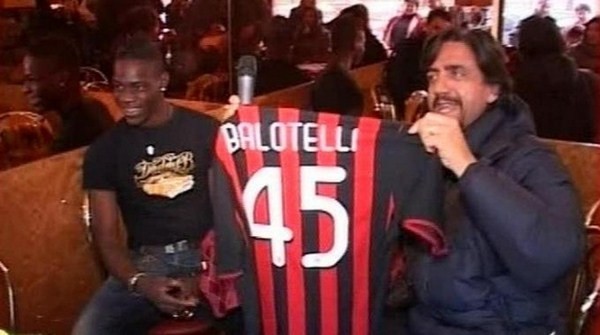 Mario Balotelli: Gã "trai hư" đầy thú vị của làng bóng đá thế giới 4