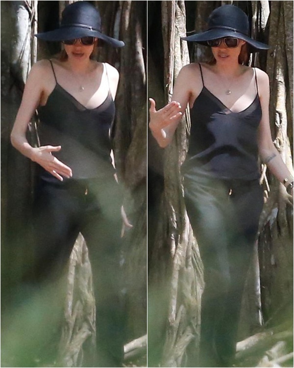 Angelina Jolie tự tin diện áo 2 dây dù đã cắt bỏ ngực