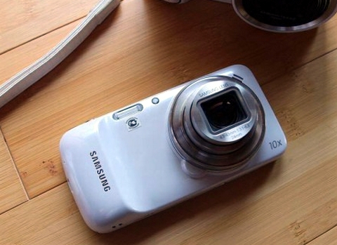 Nokia Lumia 1020 thua Samsung Galaxy S4 Zoom?