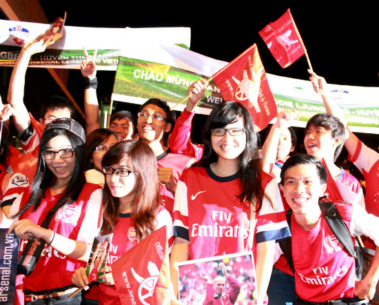 Fan Arsenal Việt Nam háo hức đón tiếp thần tượng 1