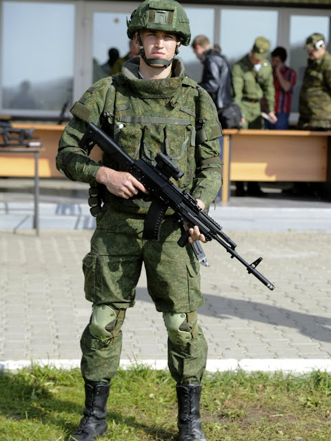 Cận cảnh hệ thống quân trang siêu tối tân của Quân đội Nga