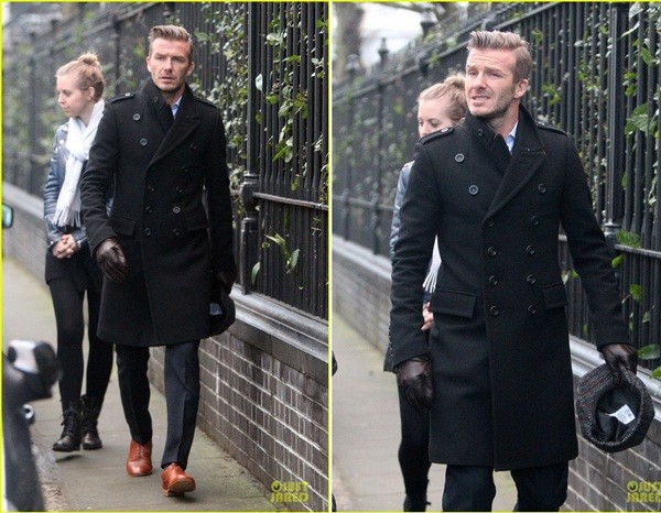 Chuyện lạ: Beckham "học" đọc sách cùng con gái Harper Seven 5