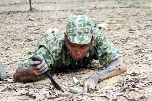 Kỹ thuật vượt vật cản điêu luyện của đặc công Việt Nam
