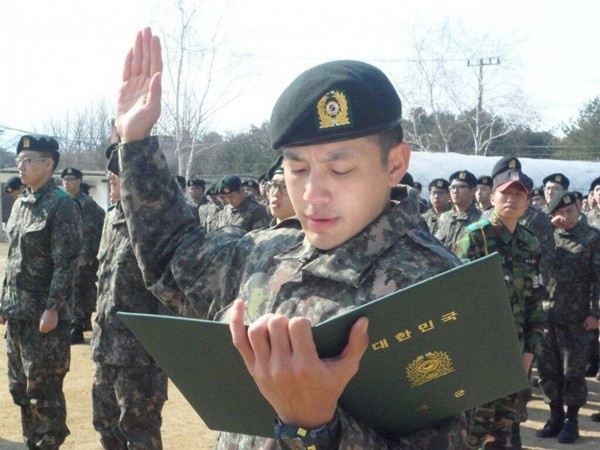 Bộ Quốc phòng Hàn phạt thẳng tay 8 lính nghệ sĩ phạm luật 2