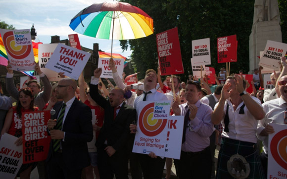 Hôn nhân đồng giới chính thức được công nhân tại Anh