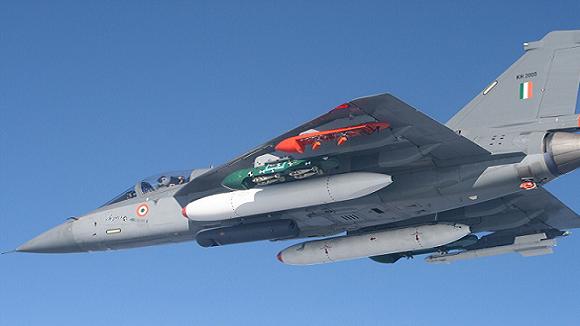 Máy bay chiến đấu LCA Tejas của Ấn Độ sắp hoàn thiện?