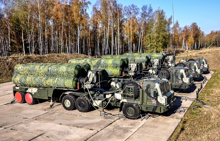 Siêu tên lửa S-400 sẵn sàng chiến đấu