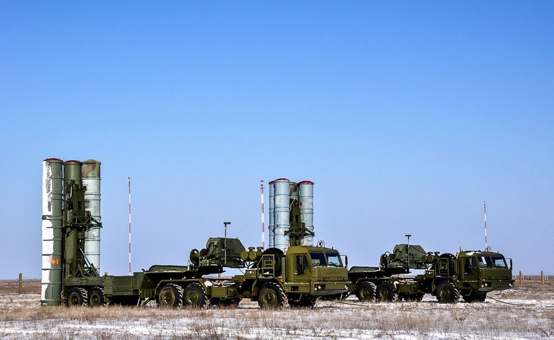 Siêu tên lửa S-400 sẵn sàng chiến đấu