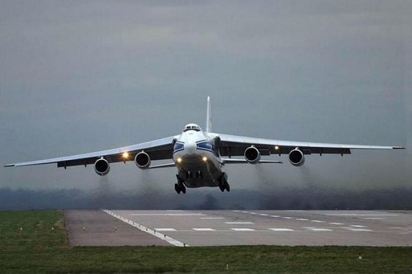 Đã có tổng số 56 chiếc An-124 Ruslan được các nhà máy ở Ukraine và Nga sản xuất vào những năm 90 của thế kỷ trước. Tuy nhiên, việc sản xuất loại máy bay này đã bị tạm ngừng do Liên Xô tan rã.