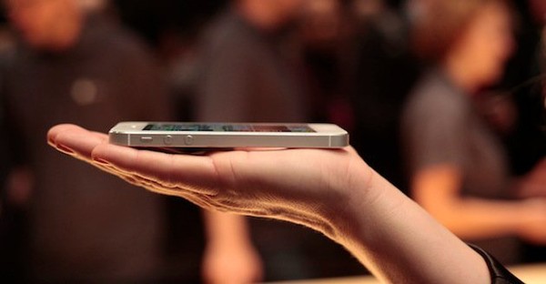 Tại sao tới giờ Apple mới cho ra mắt iPhone màn hình lớn? 2