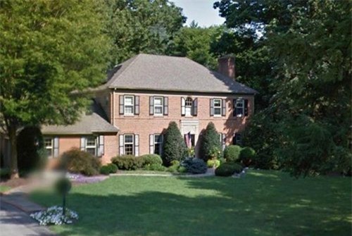 
	Dinh thự của ông Jack Markell - Thống đốc Delaware, tại Wilmington (Delaware) có diện tích 371 m2. Theo ước tính, dinh thự được xây dựng từ năm 1955 này có giá 864.160 USD. Ông Markell hiện đang hưởng mức lương 171.000 USD/năm.