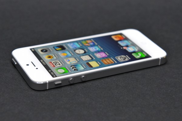 Apple dừng bán iPhone 5 ngay sau khi iPhone 5S ra mắt?