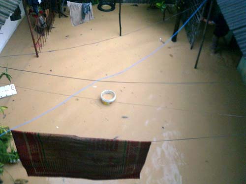 
	Mưa lớn gây ngập úng nhiều hộ dân tại khu 2, khu 4, phường Giếng Đáy (TP Hạ Long).