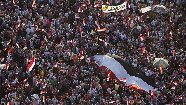 Biểu tình đẫm máu ở Ai Cập, hàng ngàn người thương vong