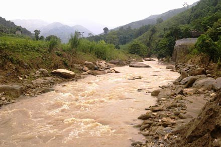 Lào Cai: Mưa lũ, một phó giám đốc bị lũ cuốn trôi