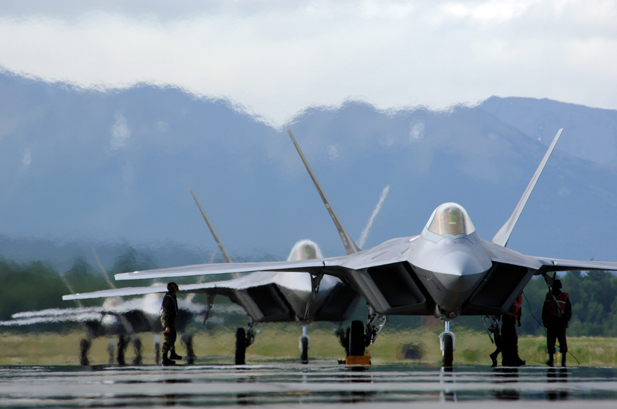 Mỹ triển khai Không quân khắp châu Á để làm gì?