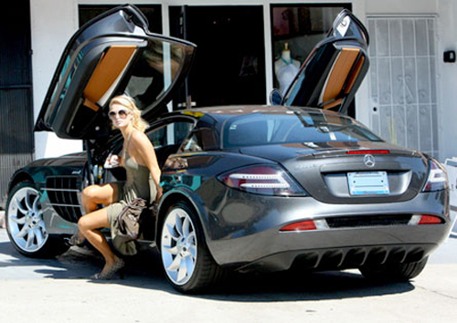 Choáng ngợp dàn siêu xe của tiểu thư nước Mỹ - Paris Hilton 