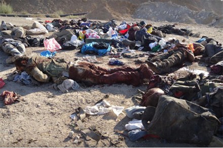 
	Hàng chục thi thể nằm la liệt sau đợt tấn công của quân đội Syria.