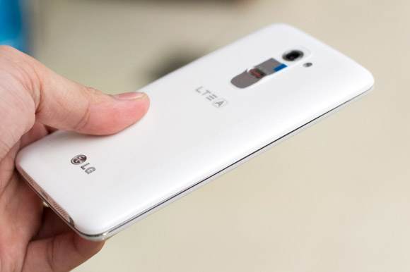 Vừa ra mắt bom tấn LG G2 đã có mặt tại Hà Nội