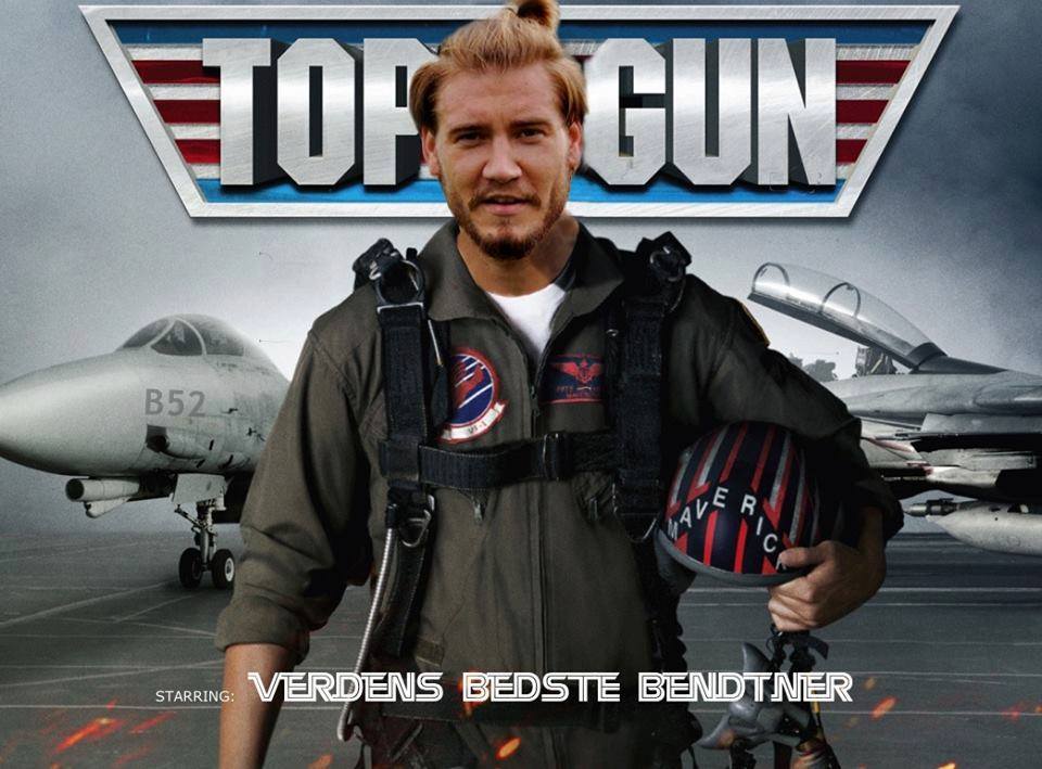 
	Giờ Bendtner "cứng" lắm rồi!
